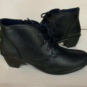 Ankle bootie